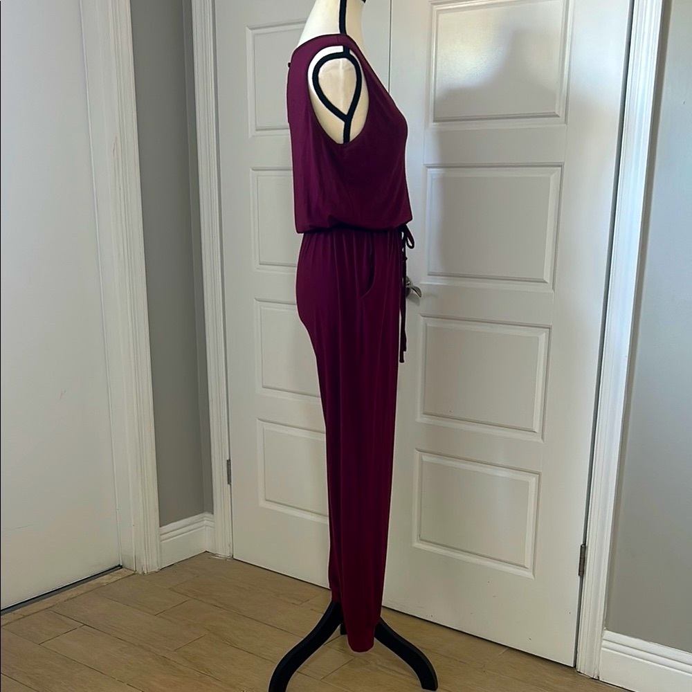 Women’s Burgundy Sleeveless Jumpsuit with Relaxed Fit Elastic Waist and Pockets - Picture 3 of 8